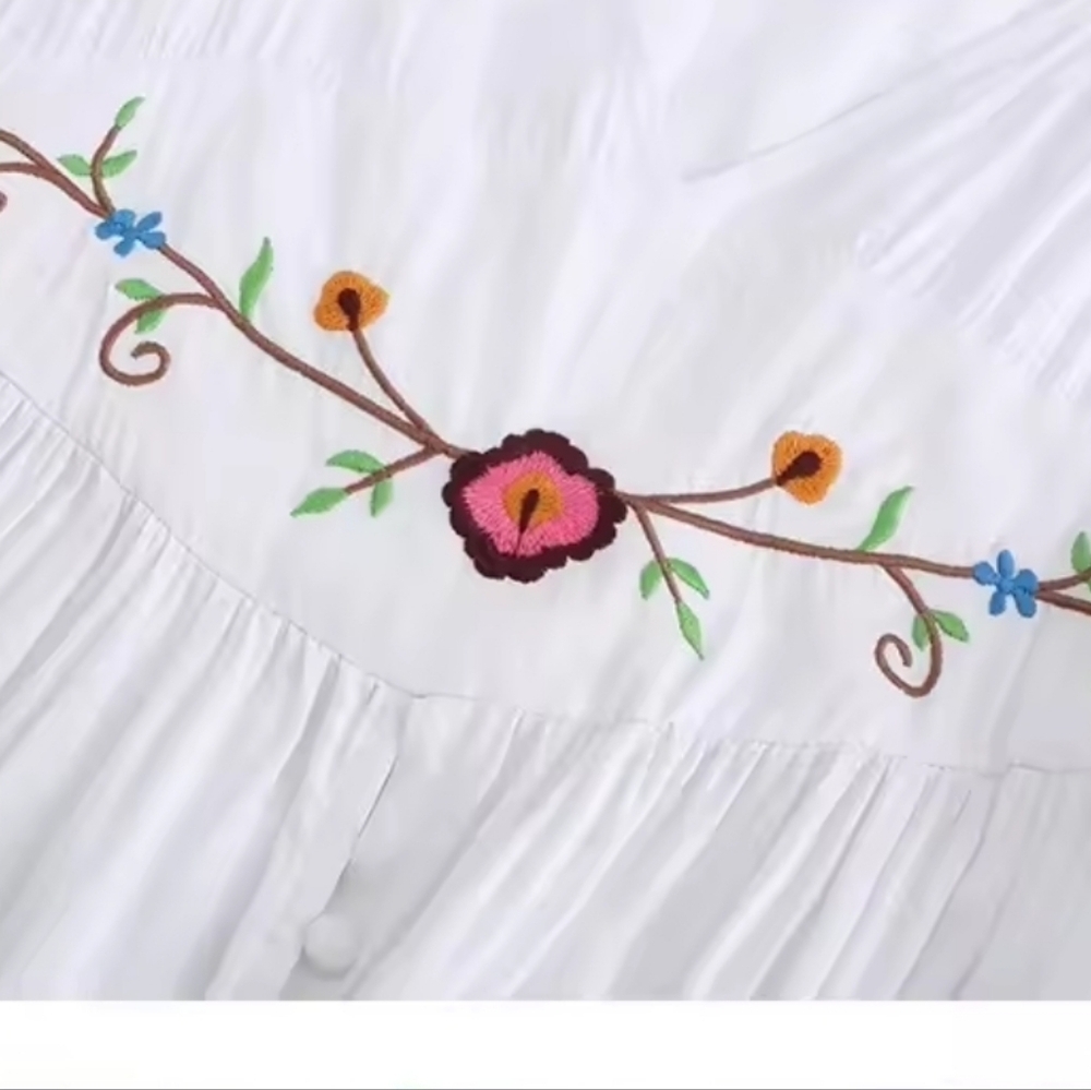 Chic White Floral Embroidered Long Sleeve Dress - Picture 9 of 15